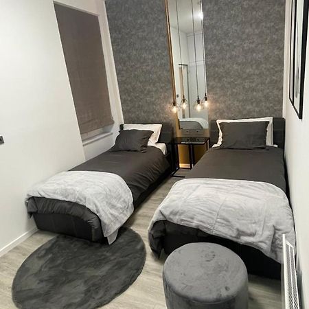 Apartman Tinea Zagreb Exteriör bild
