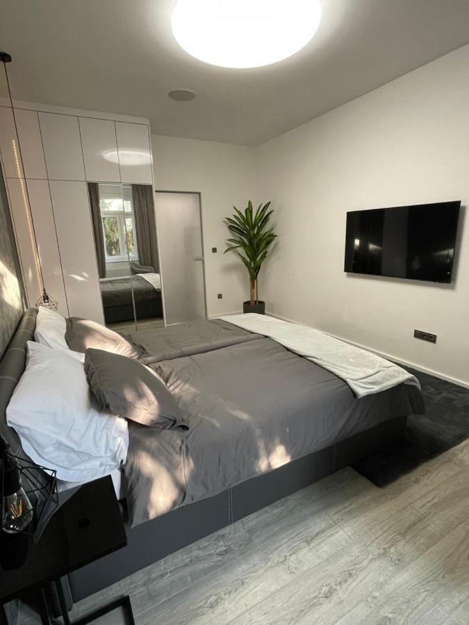 Apartman Tinea Zagreb Exteriör bild