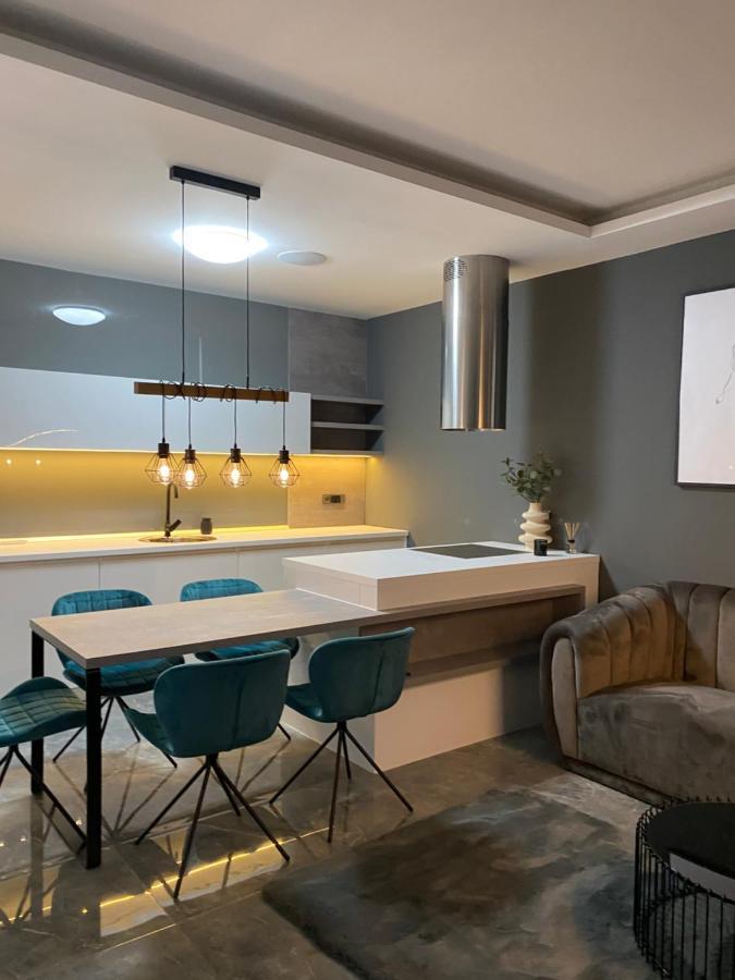 Apartman Tinea Zagreb Exteriör bild