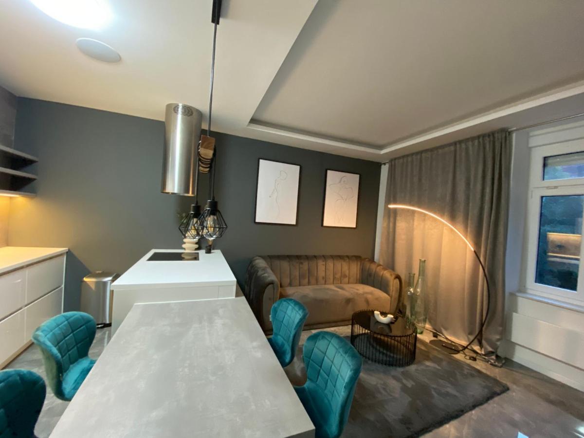 Apartman Tinea Zagreb Exteriör bild