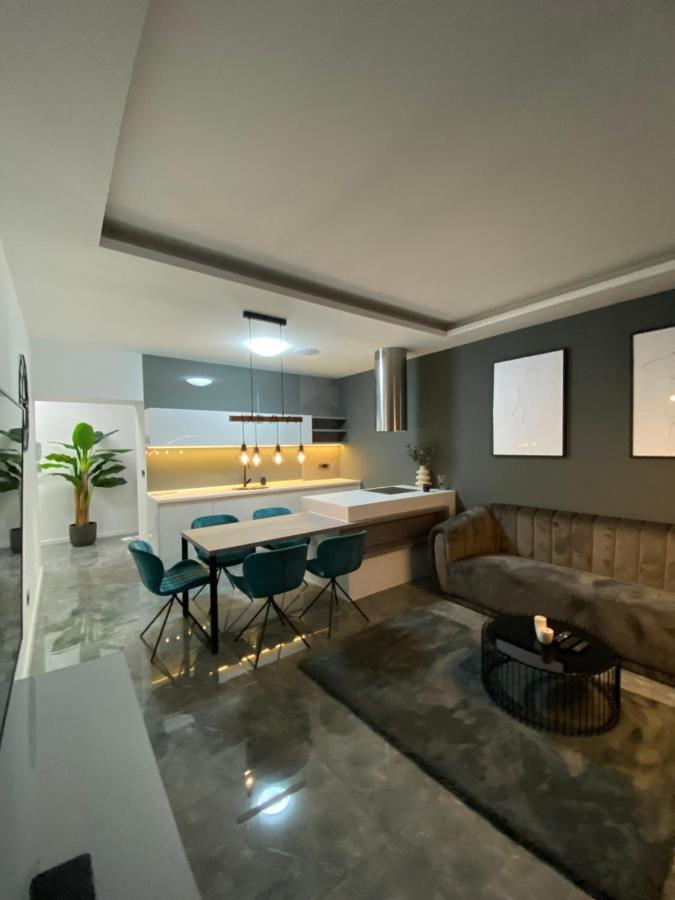 Apartman Tinea Zagreb Exteriör bild